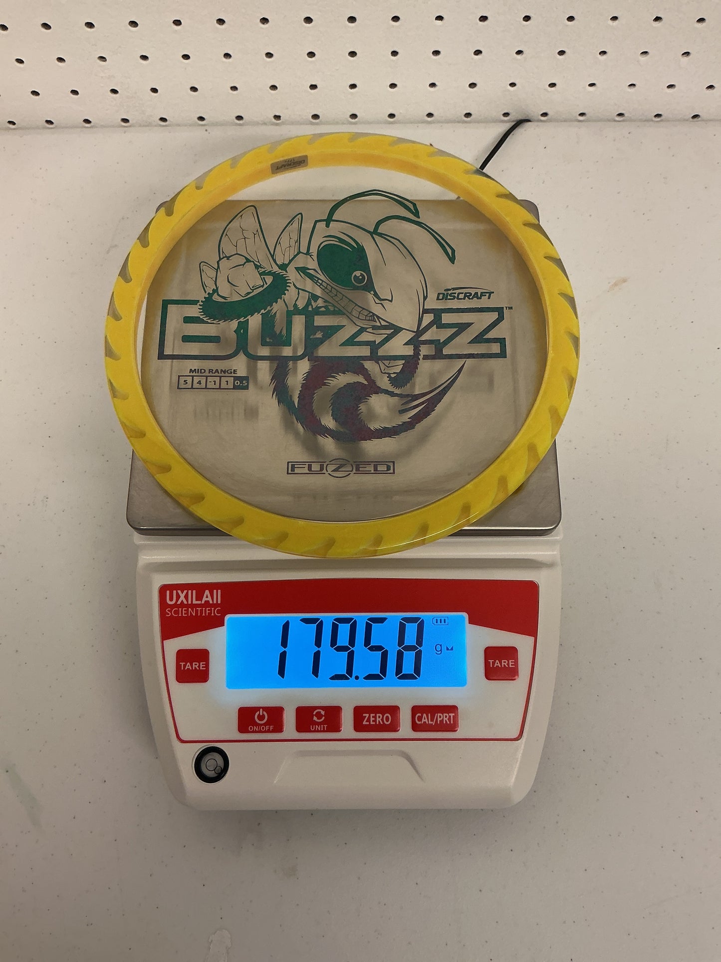 Discraft Fuzed Line Buzzz with Saw Pattern
