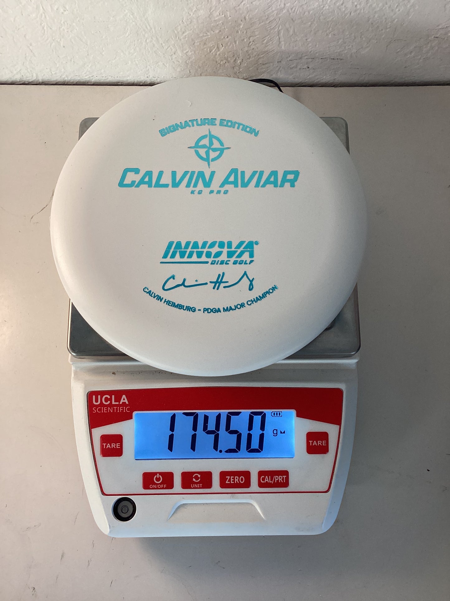 Innova KC Pro Aviar -  Calvin Heimburg Super White Signature Edition
