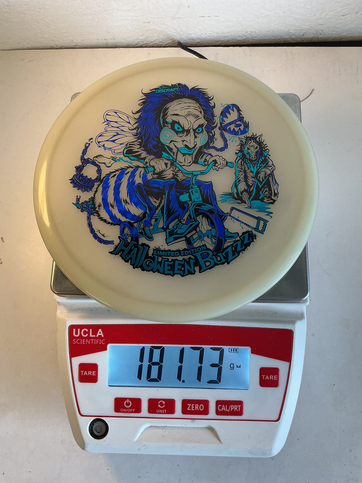 Discraft Mega-Glo Buzzz - 2026 Halloween Special Edition