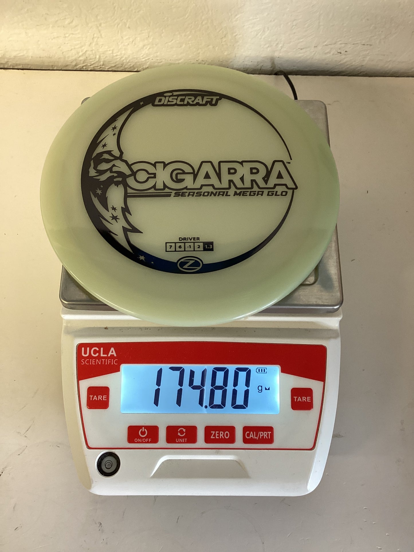 Discraft Seasonal Mega Glo Cigarra