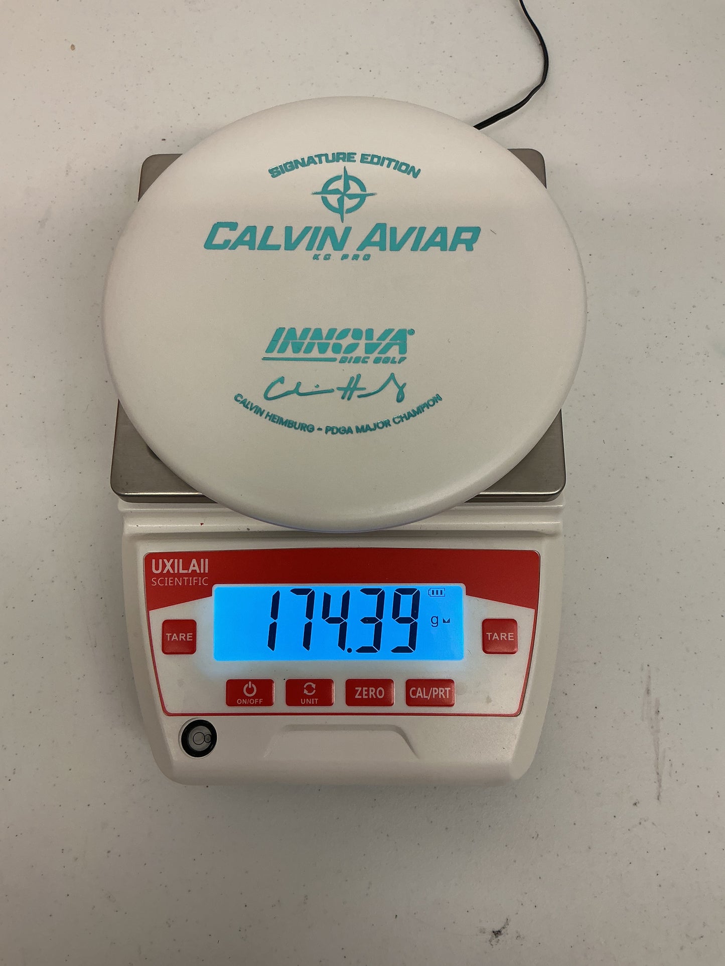 Innova KC Pro Aviar -  Calvin Heimburg Super White Signature Edition