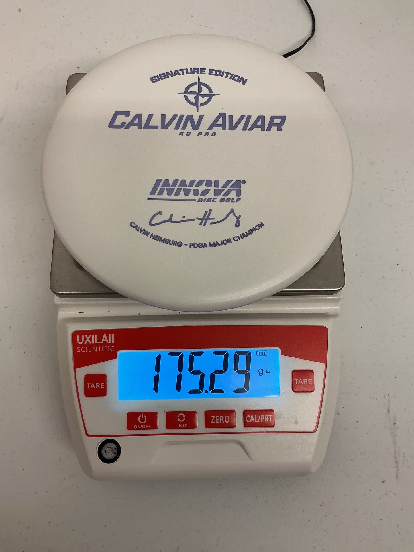 Innova KC Pro Aviar -  Calvin Heimburg Super White Signature Edition