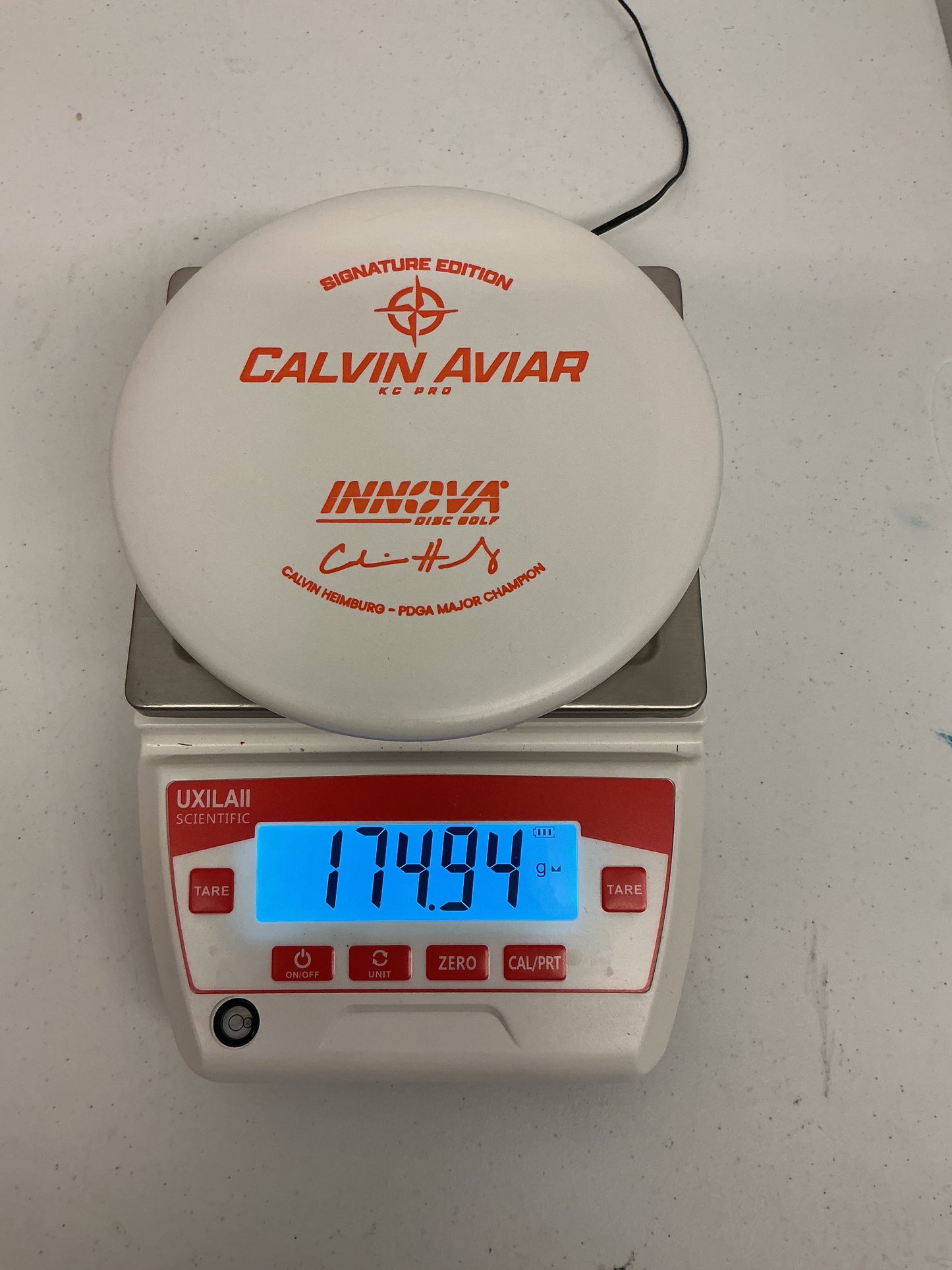 Innova KC Pro Aviar -  Calvin Heimburg Super White Signature Edition