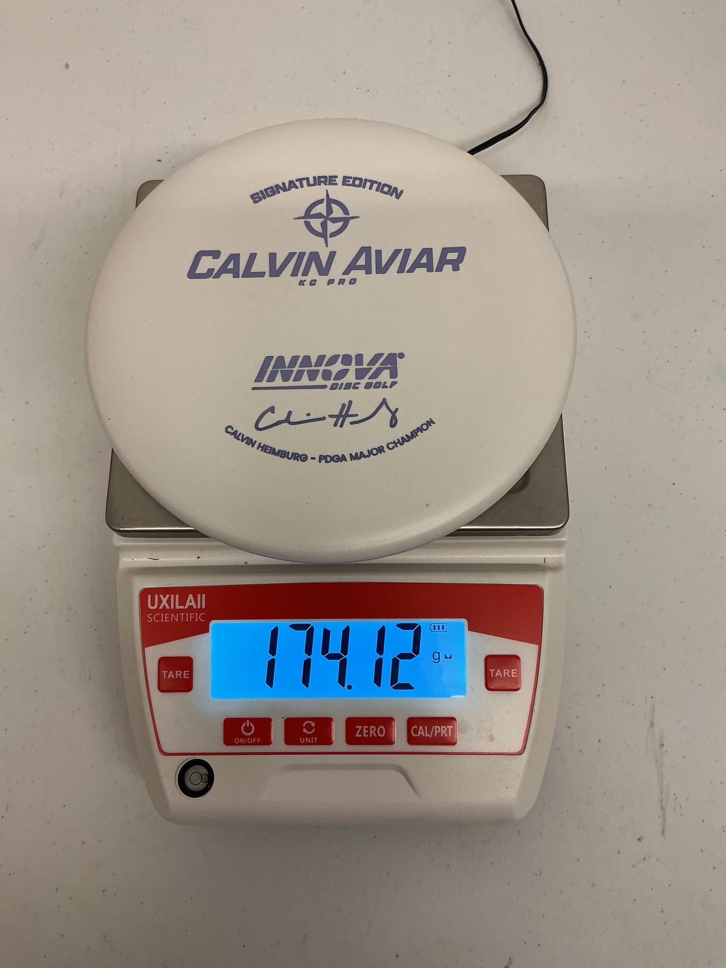 Innova KC Pro Aviar -  Calvin Heimburg Super White Signature Edition