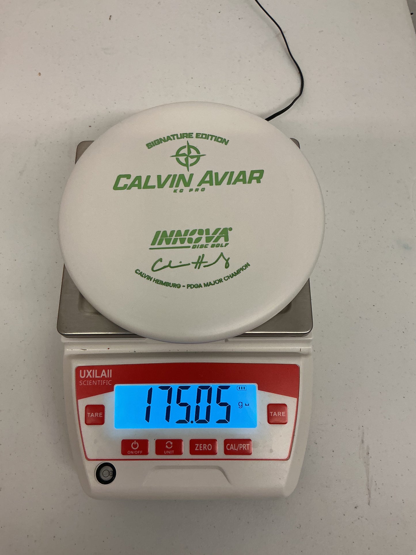 Innova KC Pro Aviar -  Calvin Heimburg Super White Signature Edition
