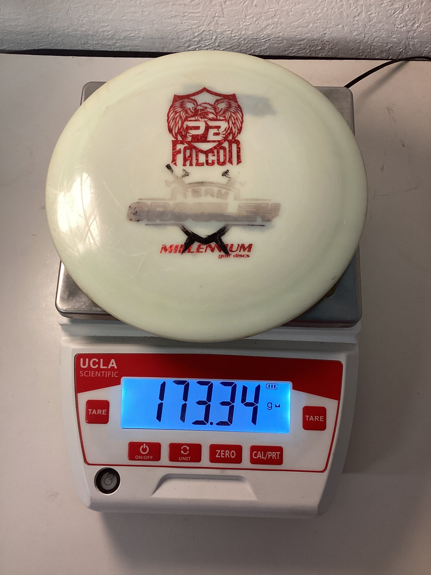 Millennium-Quantum-Falcon-White-173.34g PRE-OWNED