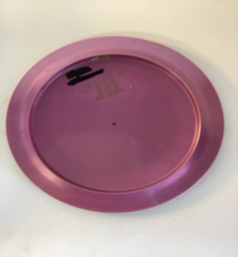 Discraft-Titanium-Nuke-Purple-174.60g PRE-OWNED