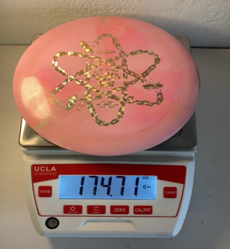 Discraft-ESP-Swirl-Nuke-SS-Pink-174.71g PRE-OWNED
