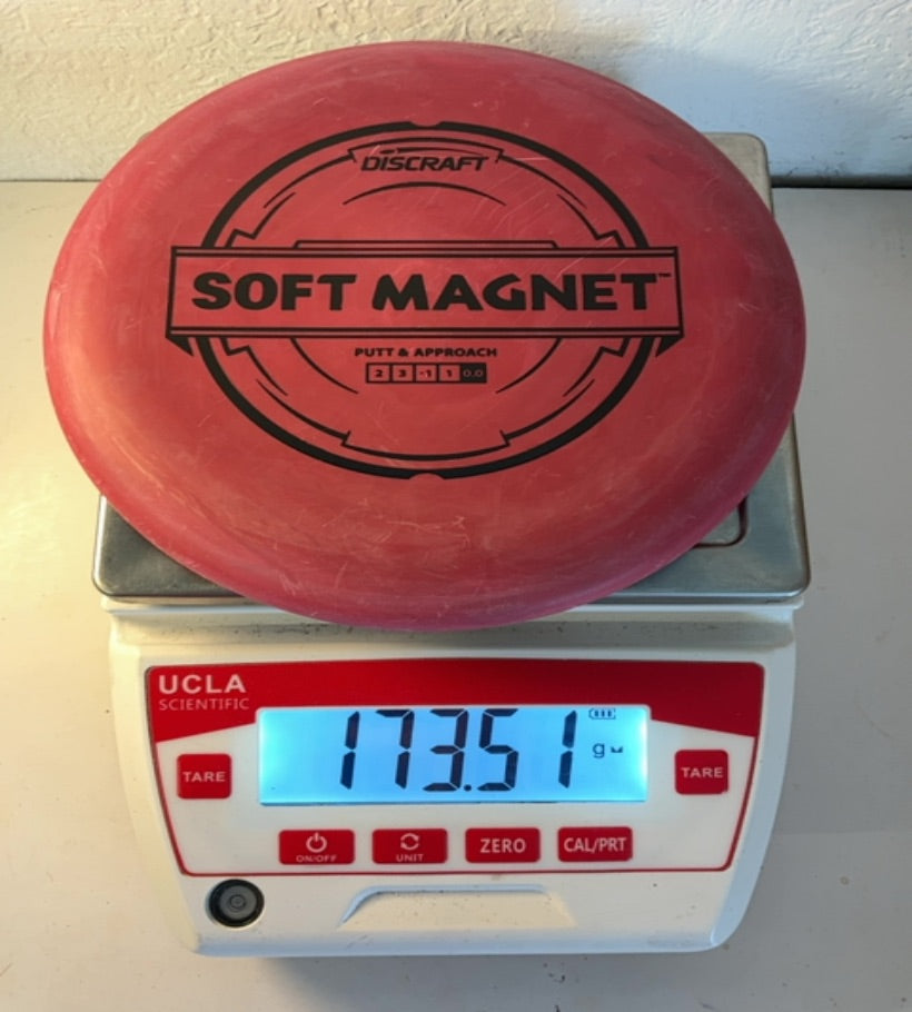 Discraft-Putter Line Soft-Magnet-Maroon-173.51g PRE-OWNED