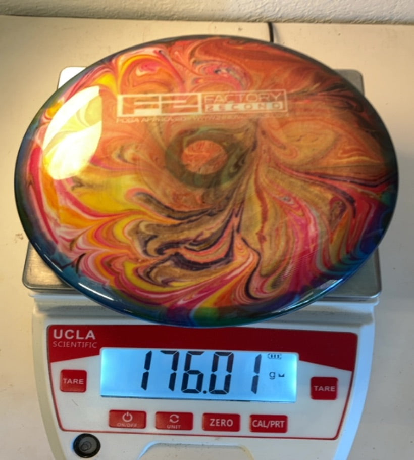 Innova-Halo Star-Aviar-Multi Color Dye-176.01g PRE-OWNED