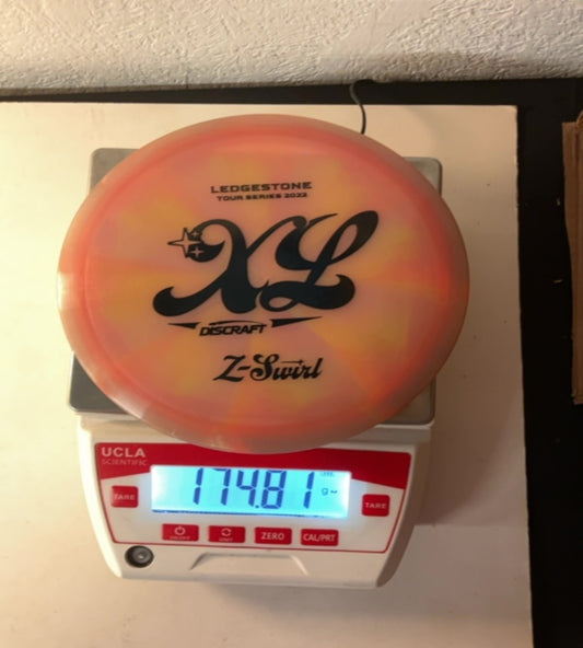 Discraft-Z-Swirl-XL-Orange-174.81g PRE-OWNED