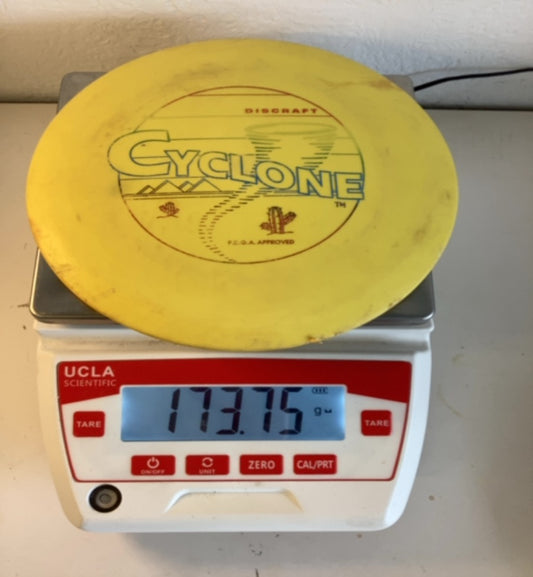 Discraft-Classic-Cyclone-Yellow-173.75g PRE-OWNED