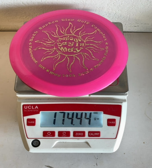 Discraft-Z-Line-Thrasher-Pink-174.44g PRE-OWNED