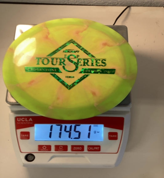 Discraft-ESP-Venom-Yellow-Pink-174.51g PRE-OWNED