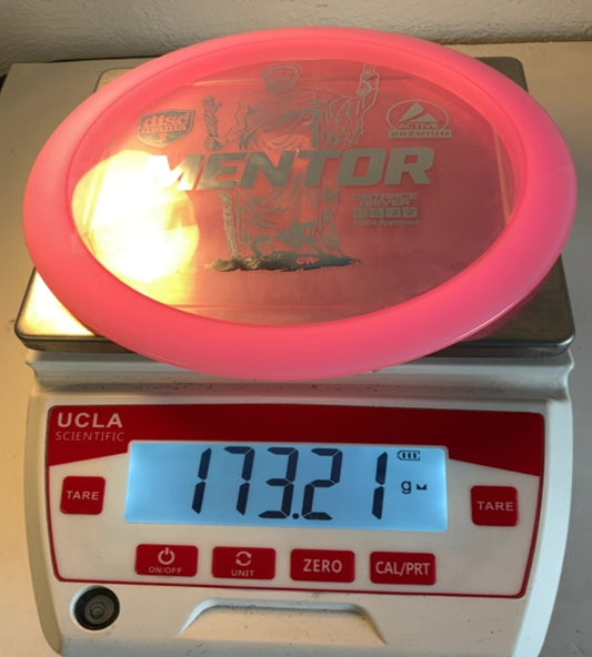 Discmania-Active-Premium-Mentor-Pink-173.21g PRE-OWNED