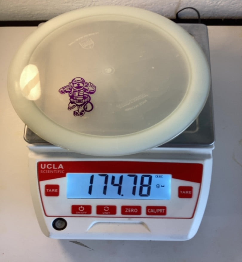 Discmania-Active-Line-Astronaut-White-174.78g PRE-OWNED
