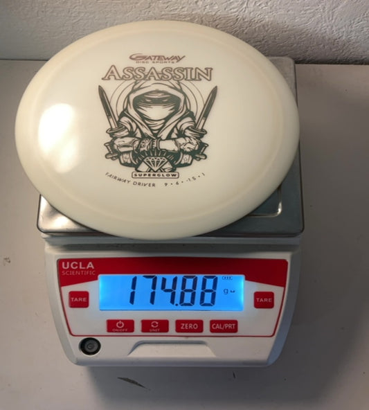Gateway-Diamond Super Glow-Assassin-White-174.88g PRE-OWNED