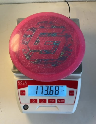 Discraft-Z Sparkle-Undertaker-Pink-173.68g PRE-OWNED